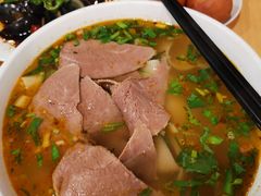 毛细兰州拉面-西部马华清真兰州牛肉面·烧烤夜市(关东店)