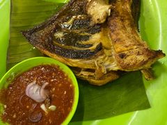 -明记烧鱼美味店