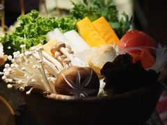 -湊湊火锅·茶憩(新中关购物中心店)