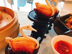 金枕榴莲天鹅酥-安蒂娅.悦景轩中餐厅(西乡店)