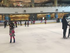 -冰纷万象滑冰场(沈阳万象城店)