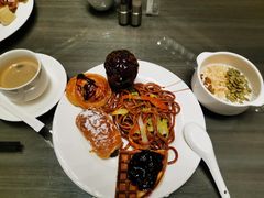 -上海滴水湖皇冠假日酒店