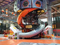 -嗨翻Hi-Fun竞技主题乐园·蹦床亲子生日轰趴(国光1937店)