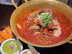 -张翻越·川渝冒菜·武汉黑鸭煲(城北万象城店)