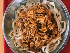 腐竹牛腩面-上海交通大学新疆餐厅