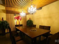 包房-丽江龙继斑鱼庄(东兴路店)