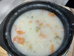 生滚皮蛋瘦肉粥-黄金粥港式·早晚茶(海阳路店)