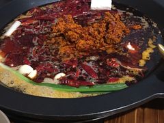 -黄潇洒老火锅(九眼桥宏济巷店)