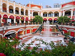 -佛罗伦萨小镇广佛名品奥特莱斯(疏港路店)