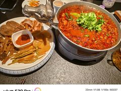 -万重锦·人文川菜馆(骡马市店)