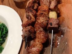 红柳羊肉串-阿里家·新疆烤肉酒場 by MIG