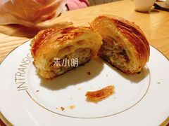 可颂包烧麦-不正咖啡(万达尊店)