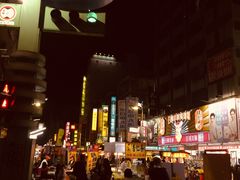 -六合夜市
