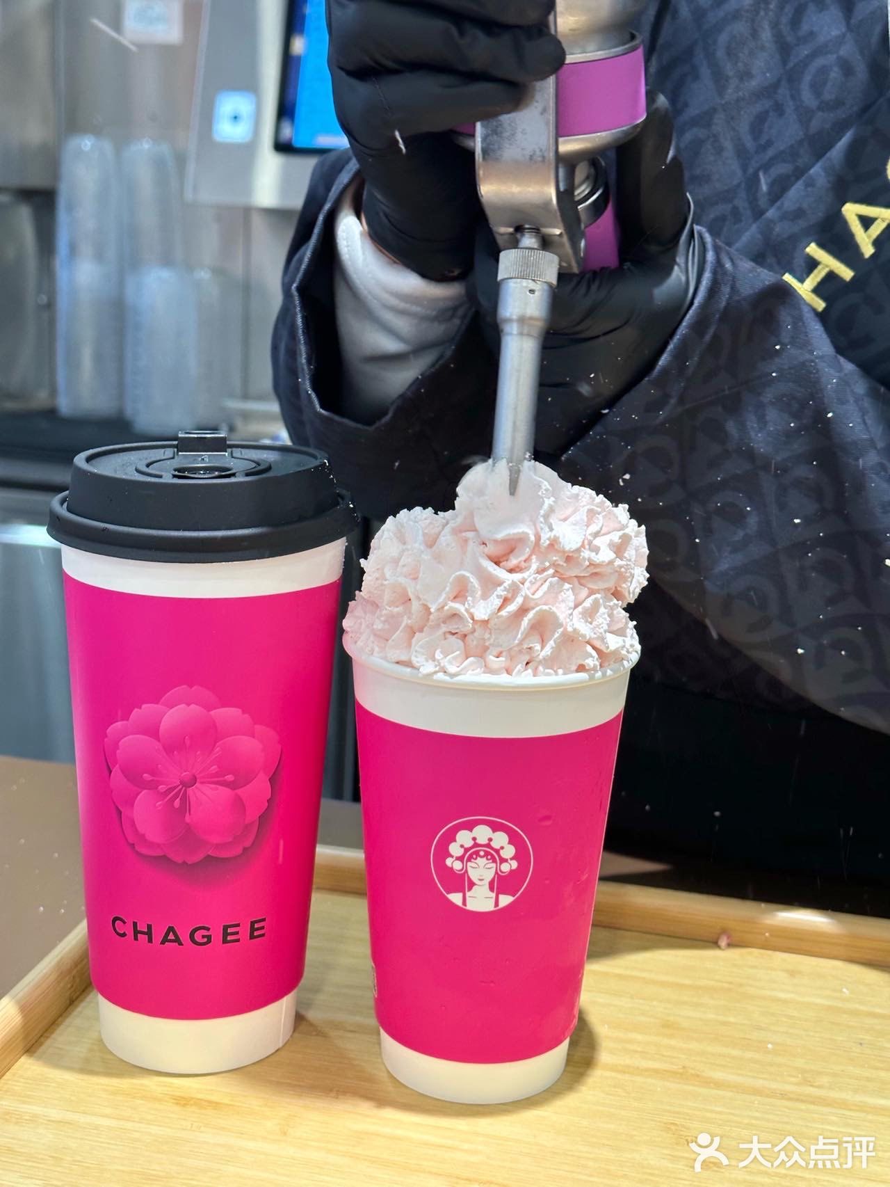 霸王茶姬小粉杯🌸pyq最新时尚单品！！！