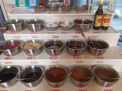 自助调料区-销魂美蛙鱼头火锅(上海首店)