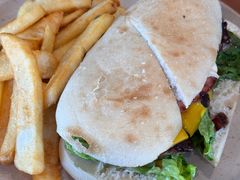 -12 Rocks Beach Bar Cafe