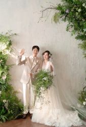 -雪中彩影婚纱摄影·微光艺术中心