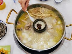 -朴小妹人参鸡汤火锅(长白山万达店)