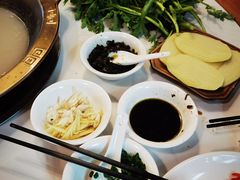 -颜氏双江清水鱼一养身火锅(磁器口店)