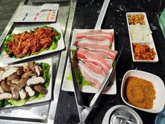 -老东北烤肉(金山店)