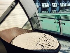 -上海滴水湖皇冠假日酒店