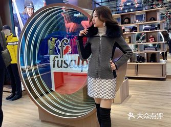 马上就是假期了 蠢蠢欲动想要组织朋友们滑雪️赶上周末