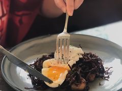 -ROAST coffee & eatery