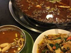 -鸿顺老铁锅美蛙鱼府(解放碑店)