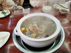 特色本鸡锅-新招鲜(桃浦路店)