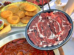 -茅草房·河畔园林火锅