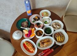 -童谣里医疗级月子中心(独栋湖景店)