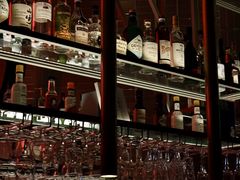 -FOUR PLAY BAR