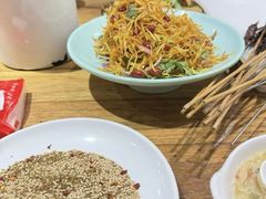 -小核桃品质串店(世茂大道店)