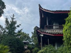 -峨眉山报国寺