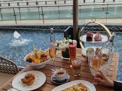 -MONICH牛排融合餐厅(和义大道购物中心店)