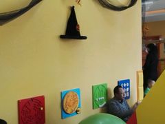 -兜莱·亲亲袋鼠国际早教