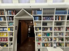 -钟书阁(松江泰晤士小镇店)