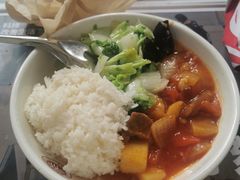 土豆番茄牛腩-北大学一食堂