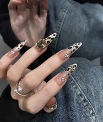 -斯馨·健康美甲美睫