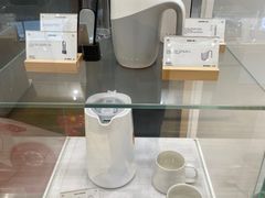 -杭州中沃沃尔沃4S店(滨江区店)
