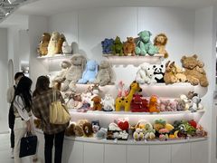 -LOL原创生活概念店(K11购物艺术中心店)