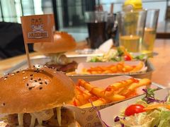 -HUZI虎滋精酿餐吧(京西大悦城店)