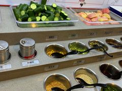 自助调料区-海底捞火锅(金地广场生日主题店)