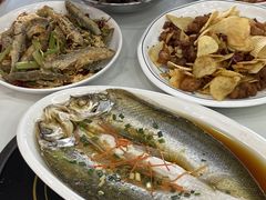 -丹水桥地锅鱼·翘嘴鲌·地方特色全鱼宴(丹江口大坝店)