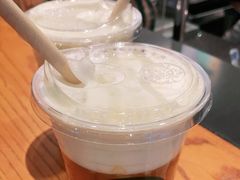 -星巴克(上海虹桥新天地二店)