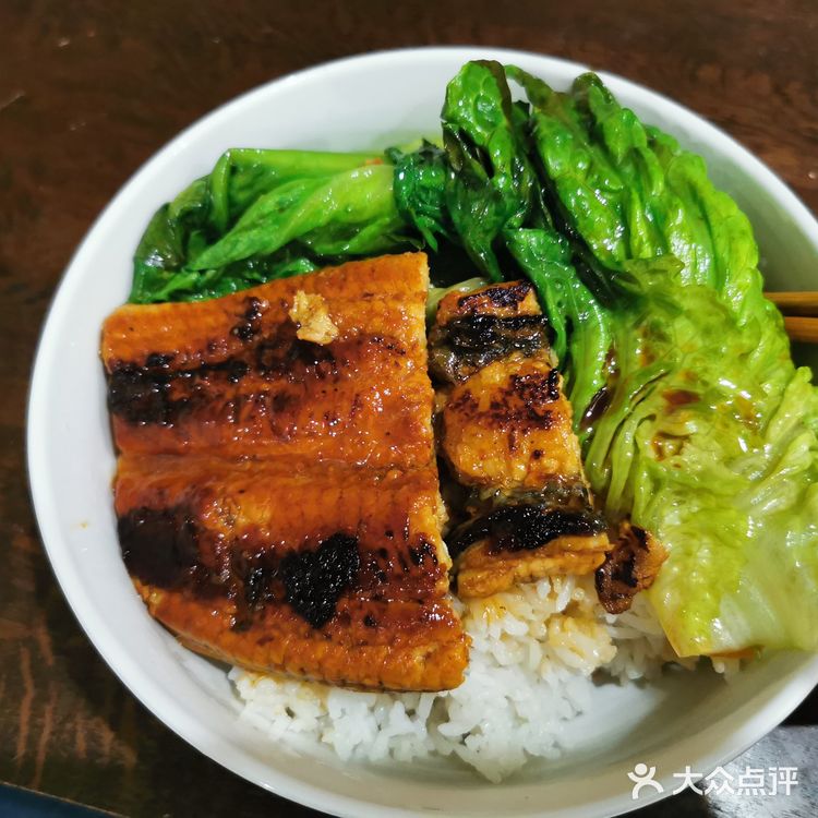 最简单的又好吃的就是蒲烧鳗鱼饭啦！