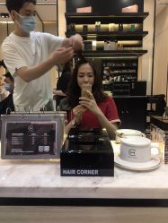 -HAIR CORNER