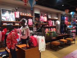 -安踏儿童(世欧王庄店)