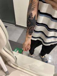 -鳌首刺青纹身 穿孔饰品店