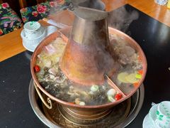 -果松木炭酸菜铜火锅·外婆参鸡汤